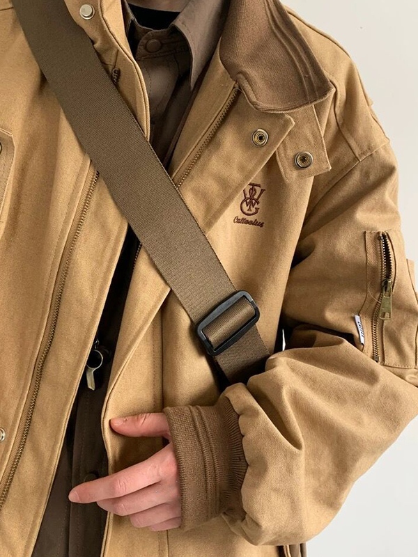 Herren-Spleißjacke mit Vintage-Stickerei und Reverskragen-5