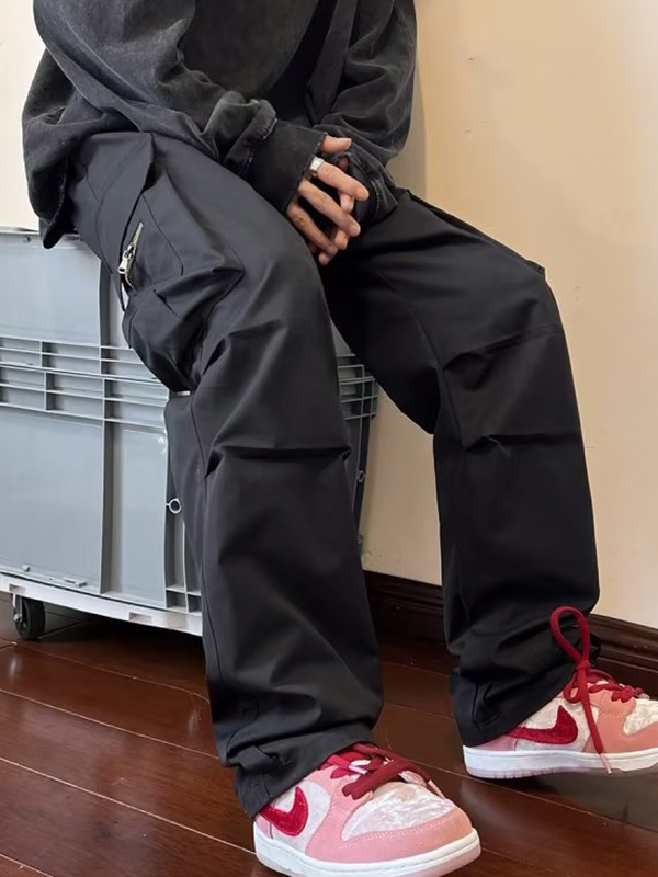 Solide Herren-Cargohose mit mehreren Taschen und Rüschen-1