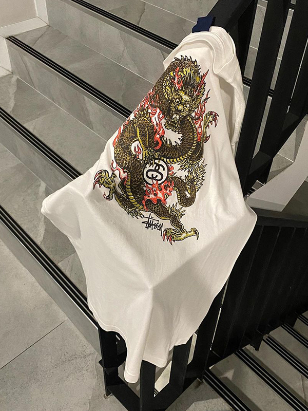 Kurzarm-T-Shirt mit Drachen-Print für Herren-2