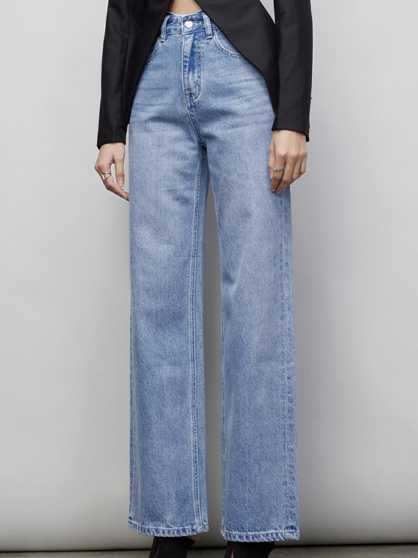 Modische, vielseitige Boyfriendjeans, die größer und schlanker wirken lassen-3