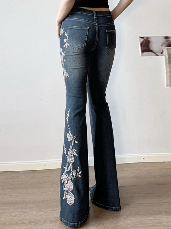 Vintage Schlagjeans mit Rosenstickerei und Farbverlauf-3