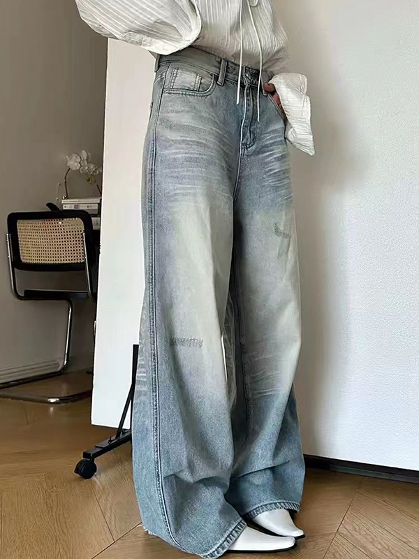 Verwaschene, zerkratzte und abgenutzte Boyfriendjeans-1