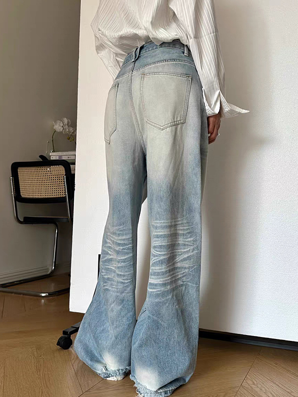 Verwaschene, zerkratzte und abgenutzte Boyfriendjeans-3