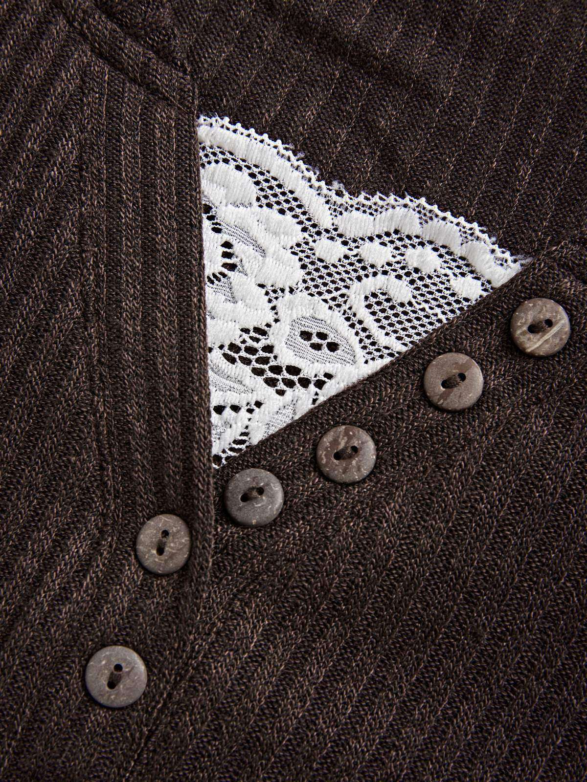 Langärmliges Stricktop mit Spitzeneinsatz und Knöpfen-5