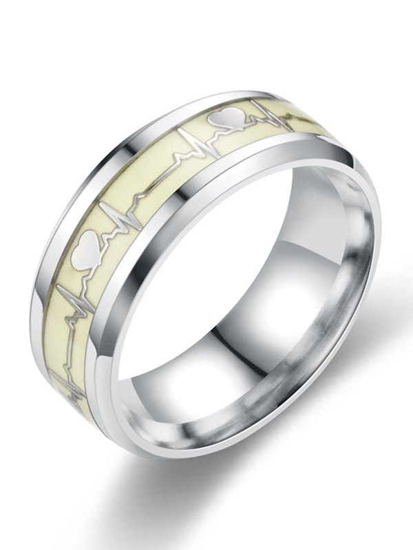 Ring mit leuchtendem Herzmuster-1