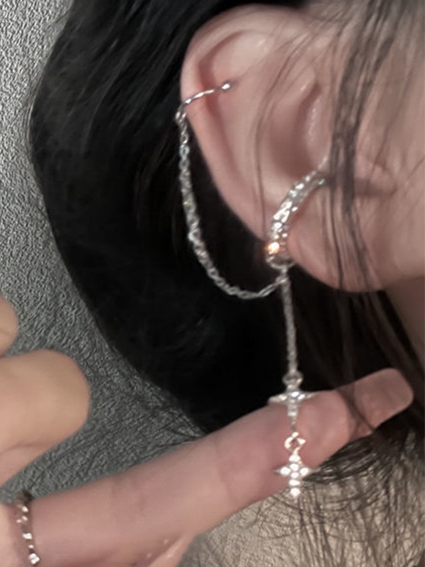 Glänzender Manschettenohrring mit Sternanhänger und Kettenglied-2